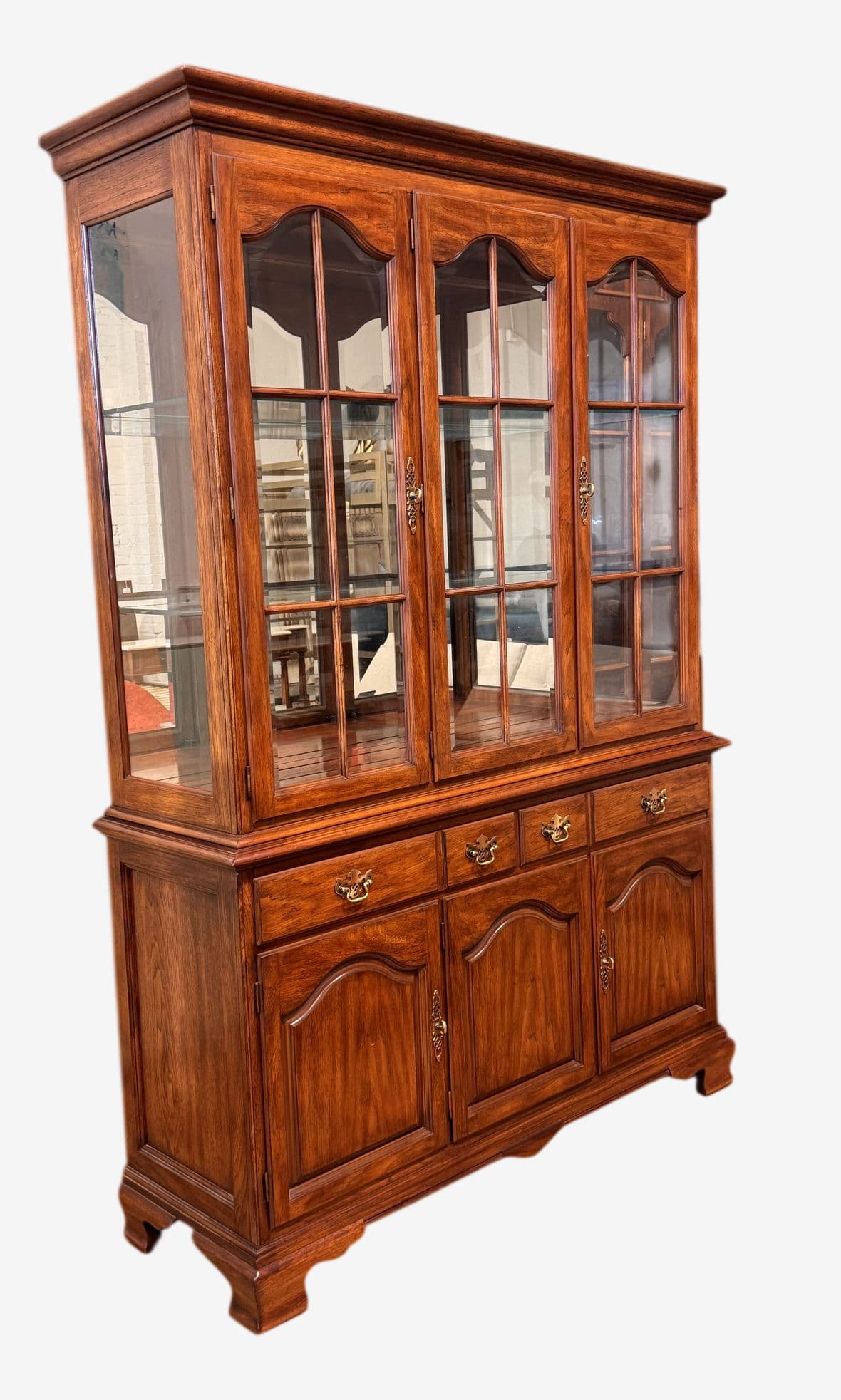 Drexel Heritage Late 20th Century China/ Display Hutch - Image 1