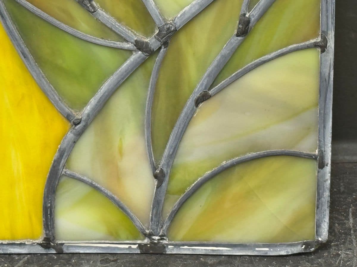 Circa 1978 Gene LeLonde Red Tulip Stained Glass Panel - Thumbnail 8