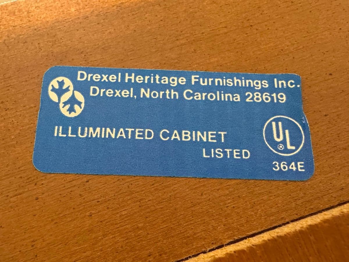 Drexel Heritage Late 20th Century China/ Display Hutch - Thumbnail 11