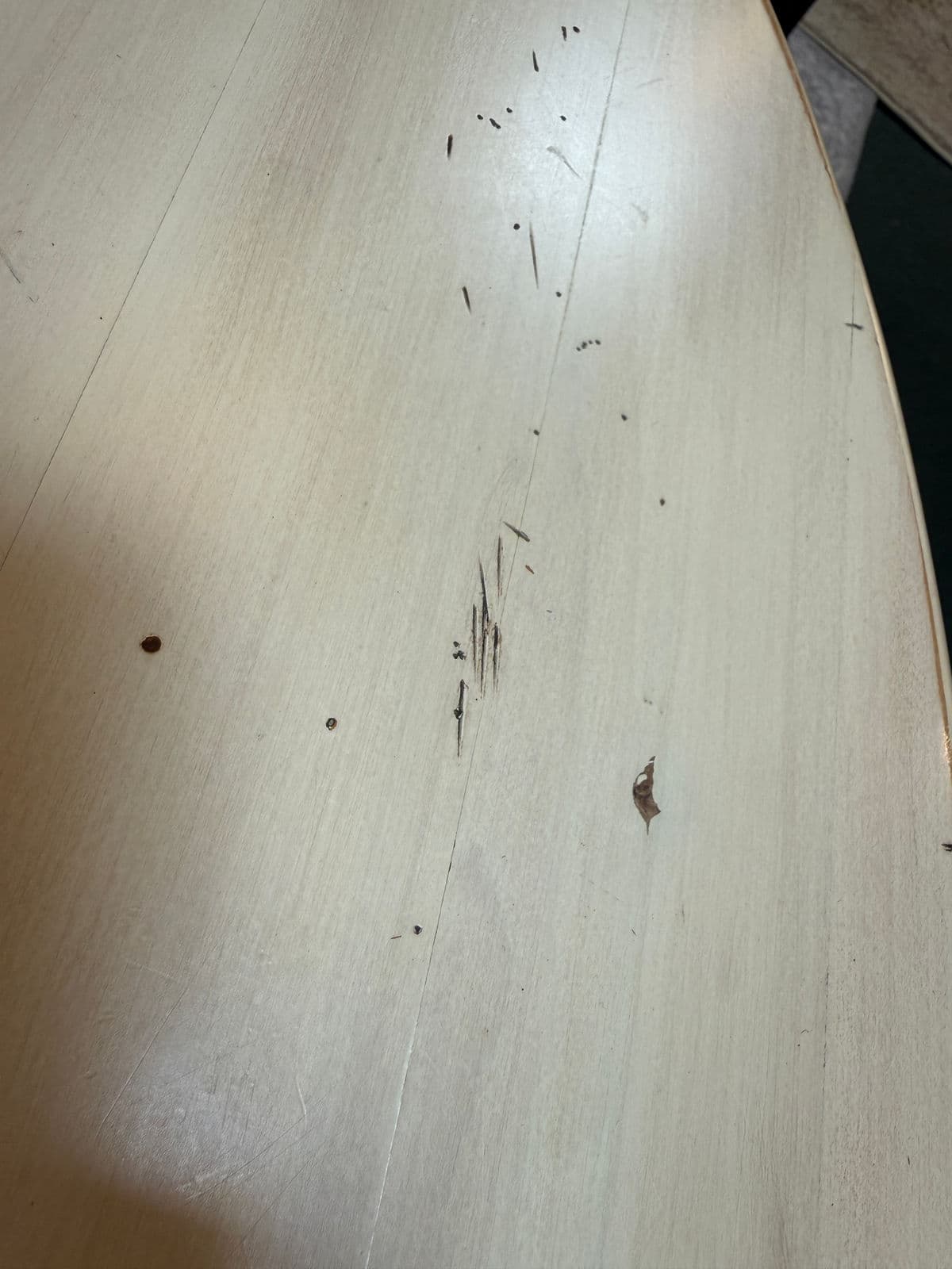 Sunrise Home French Provincial Pedestal Breakfast Table - Thumbnail 11