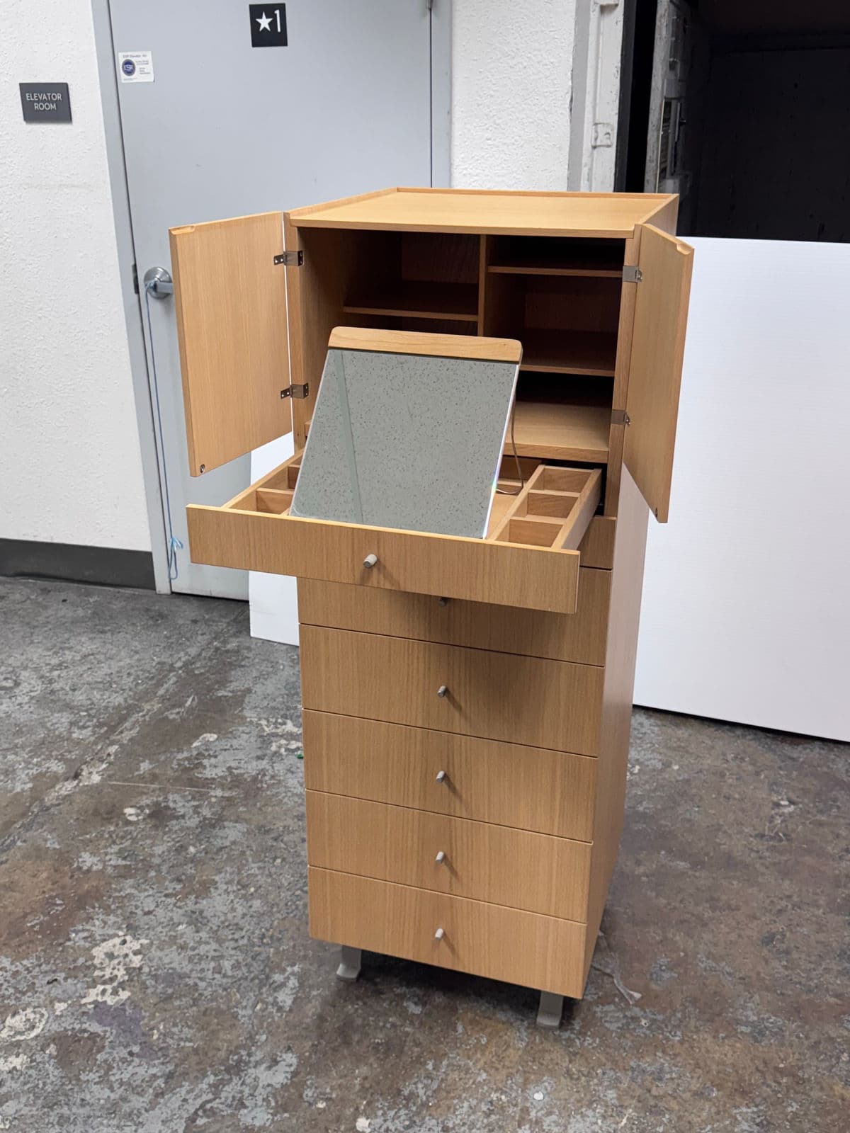 Jesse Oak Wood Jewelry Chest of Drawers - Thumbnail 3