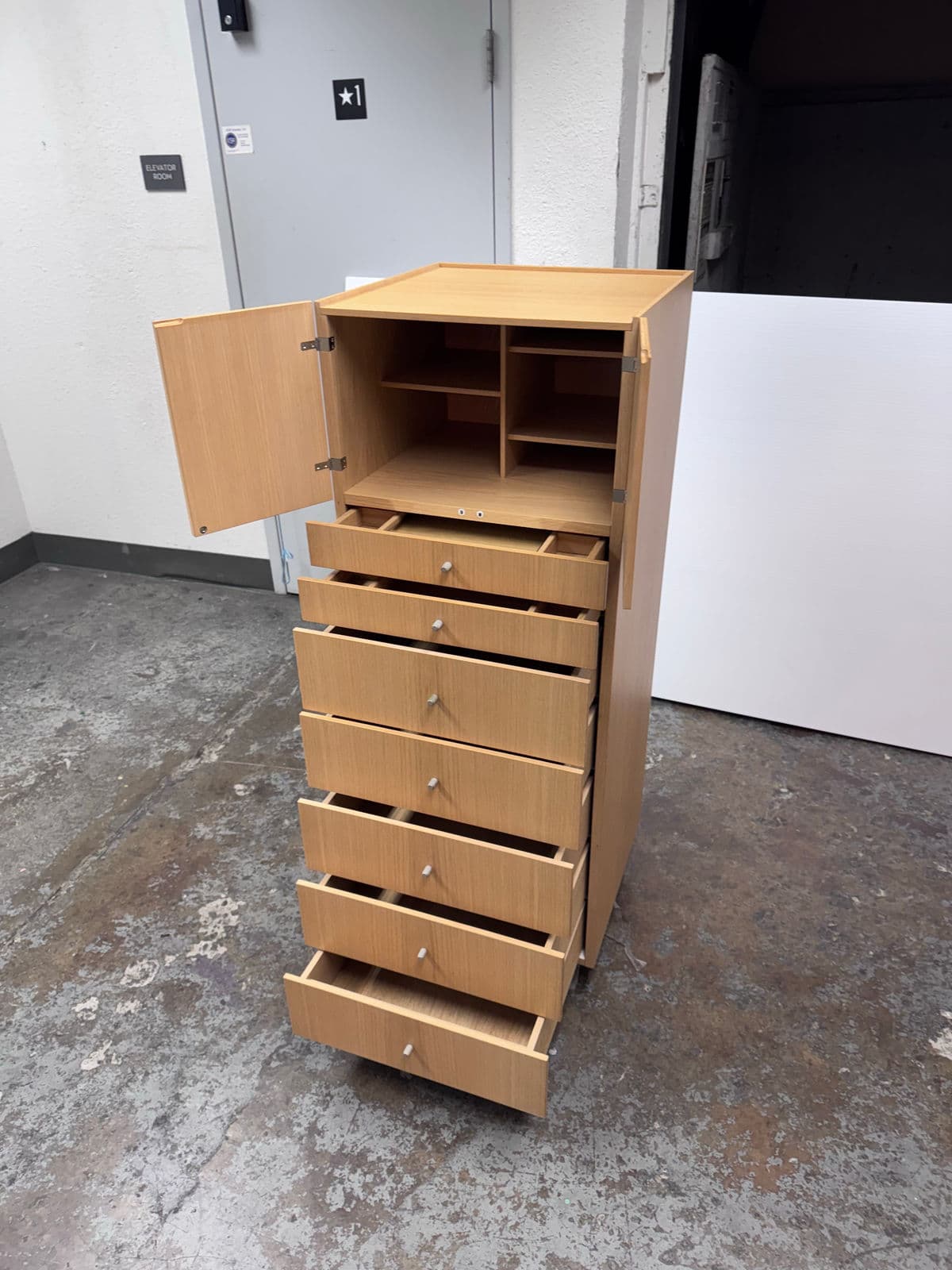 Jesse Oak Wood Jewelry Chest of Drawers - Thumbnail 4