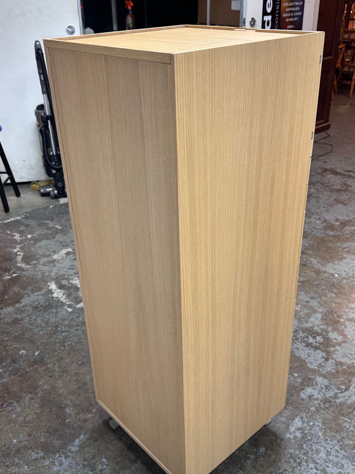 Jesse Oak Wood Jewelry Chest of Drawers - Thumbnail 11