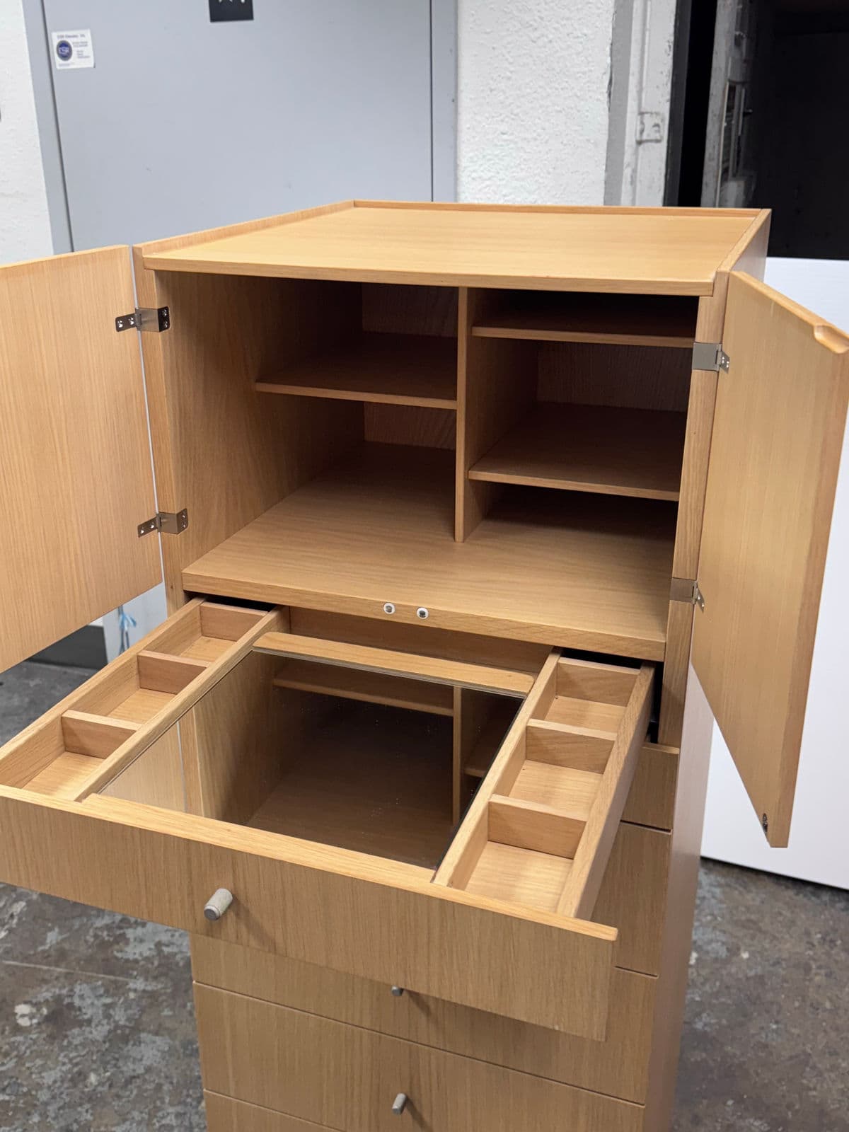 Jesse Oak Wood Jewelry Chest of Drawers - Thumbnail 6