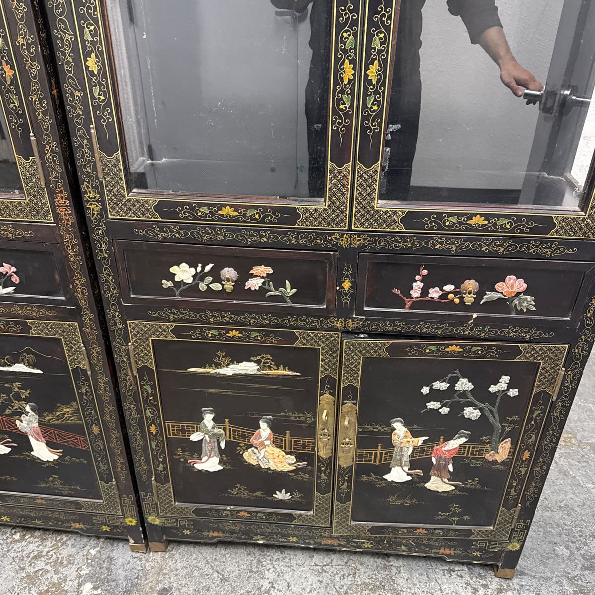 Circa 1970's Chinese Display Cabinets, Set of Three - Thumbnail 7