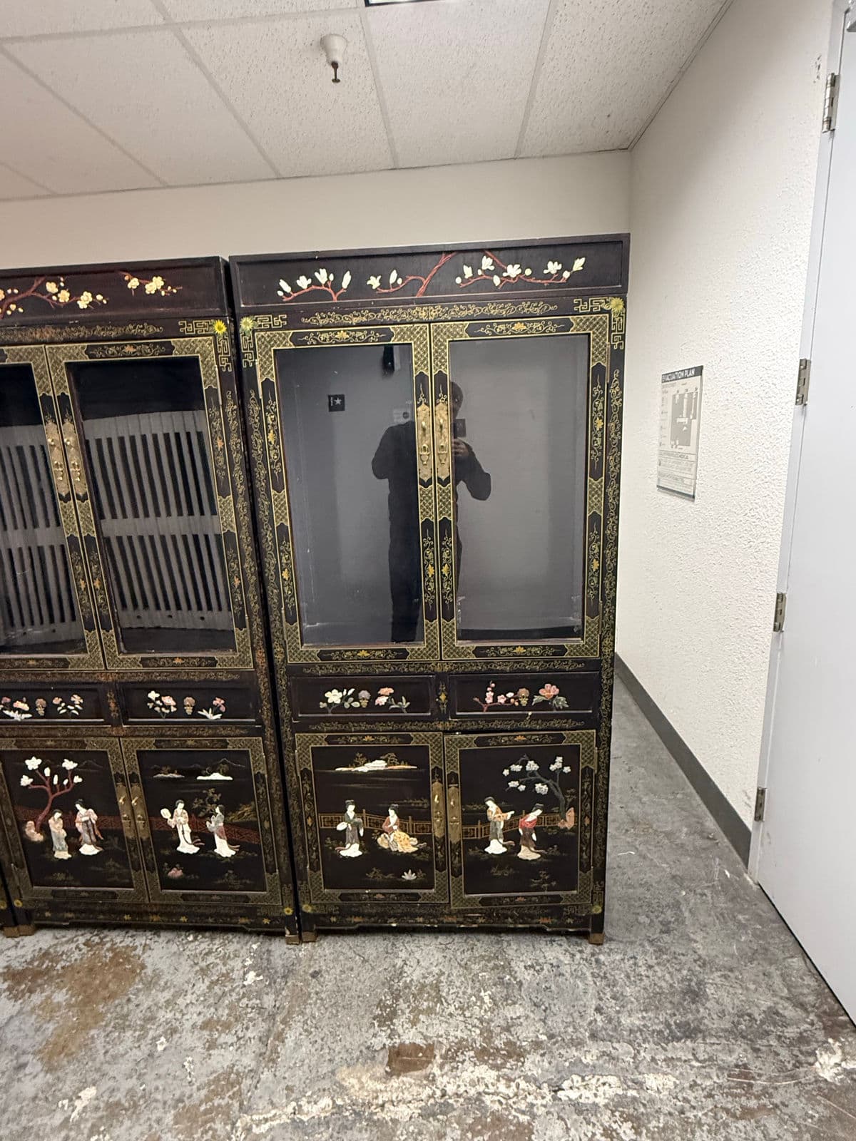 Circa 1970's Chinese Display Cabinets, Set of Three - Thumbnail 13