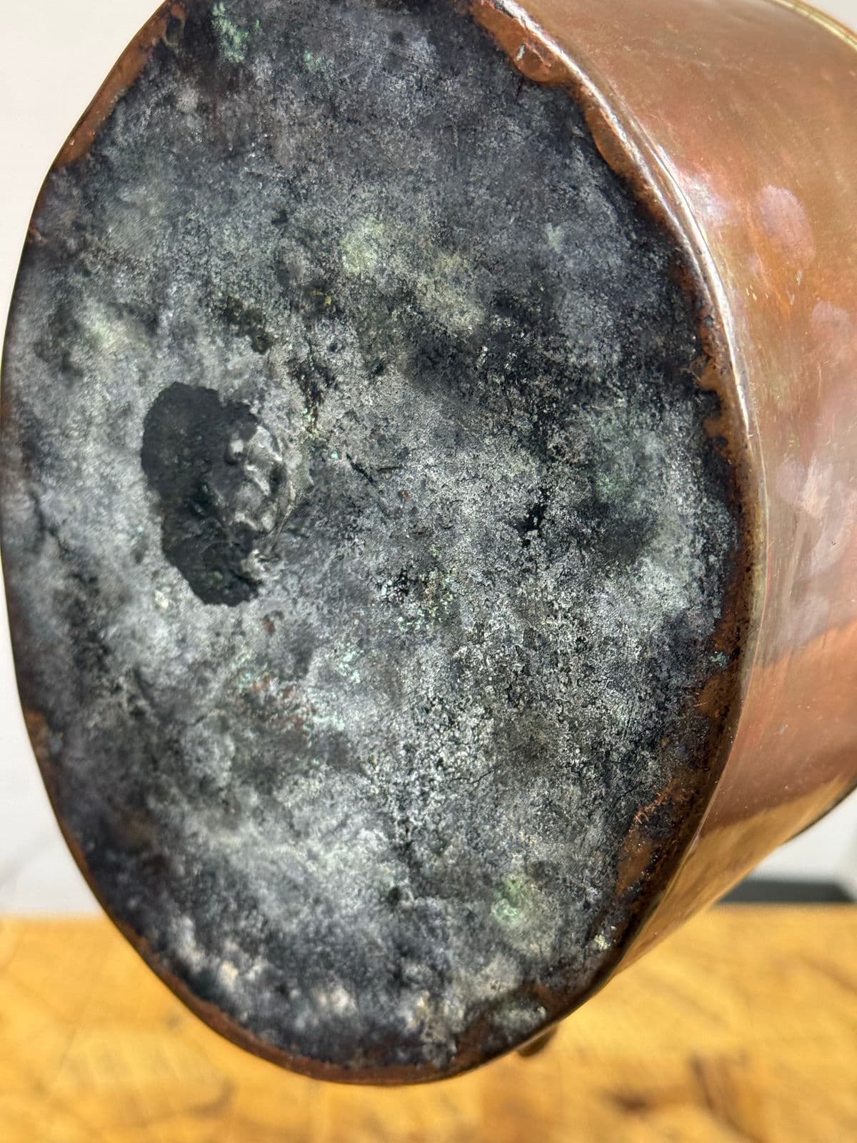 19th Century Cooper Kettle With Wooden Handle - Thumbnail 8