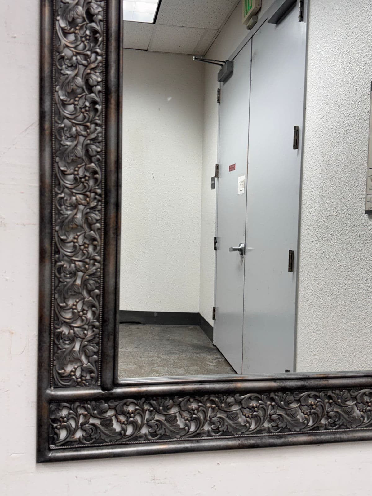 Metal Botanical Rectangular Wall Mirror - Thumbnail 8