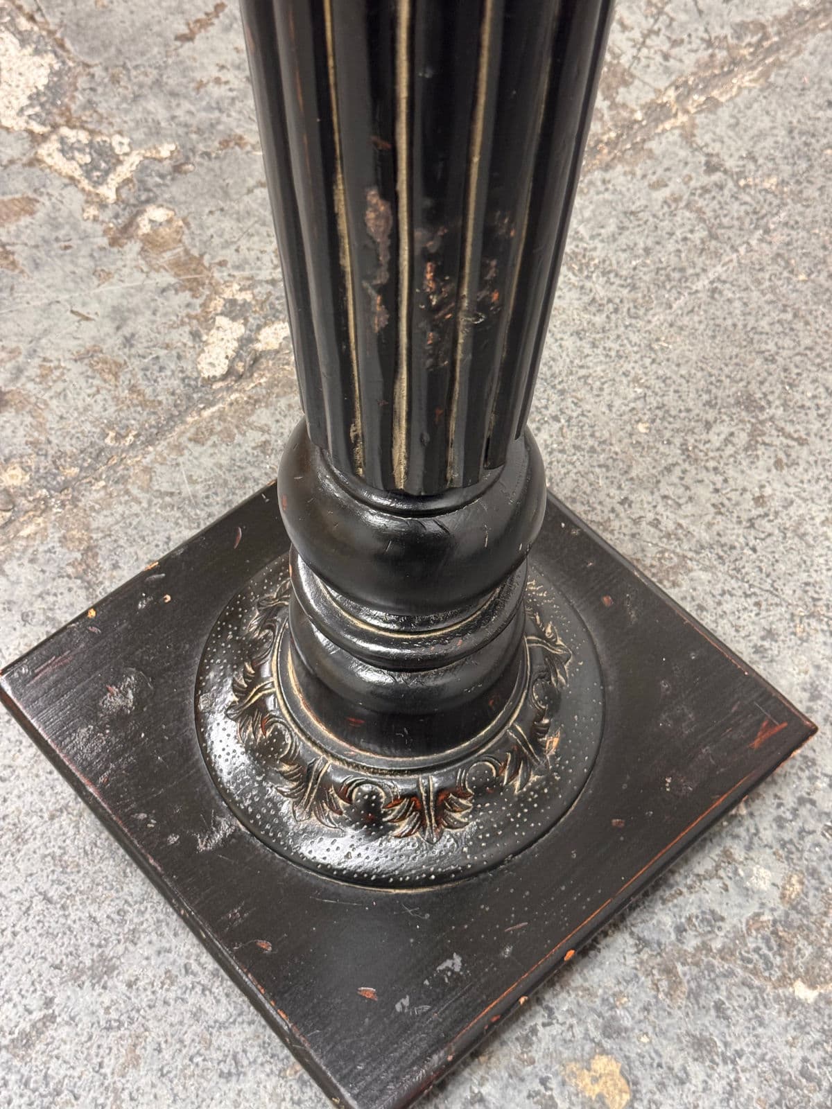 Vintage Wood Distressed Pedestal Table - Thumbnail 10