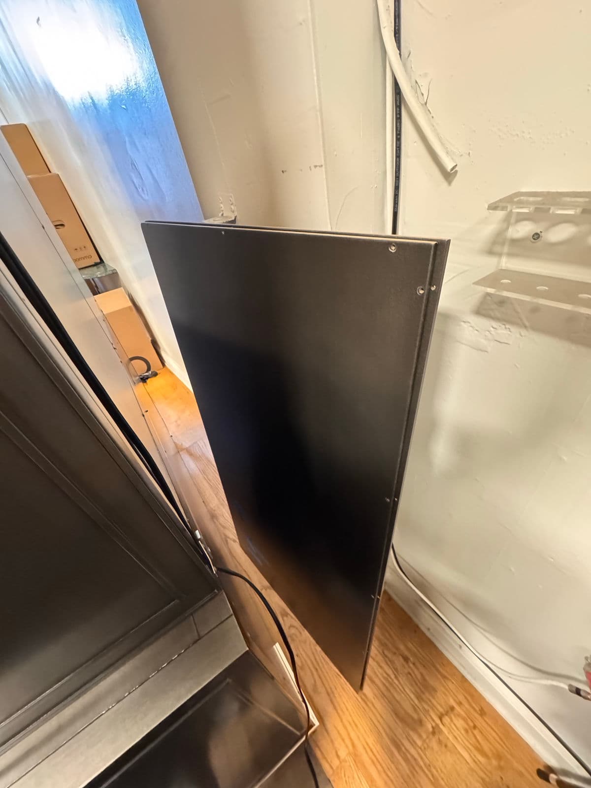 Swaim China Display Cabinet - Thumbnail 10