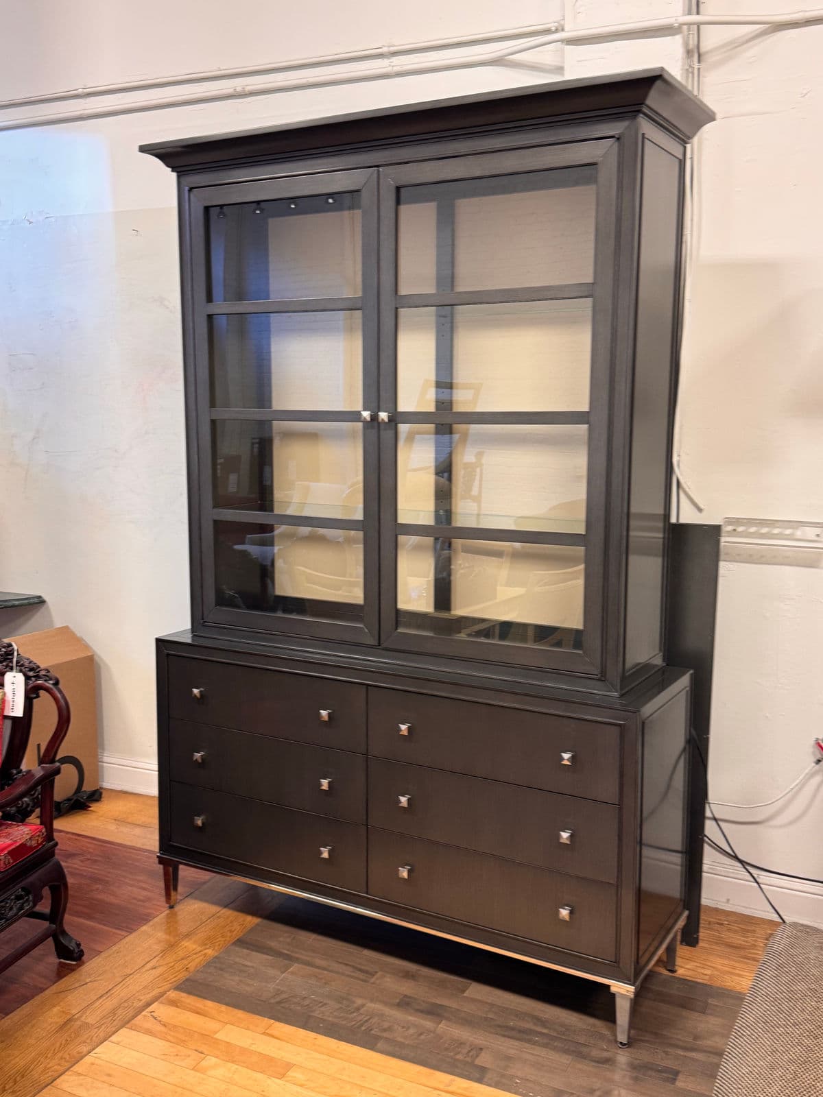 Swaim China Display Cabinet - Thumbnail 5