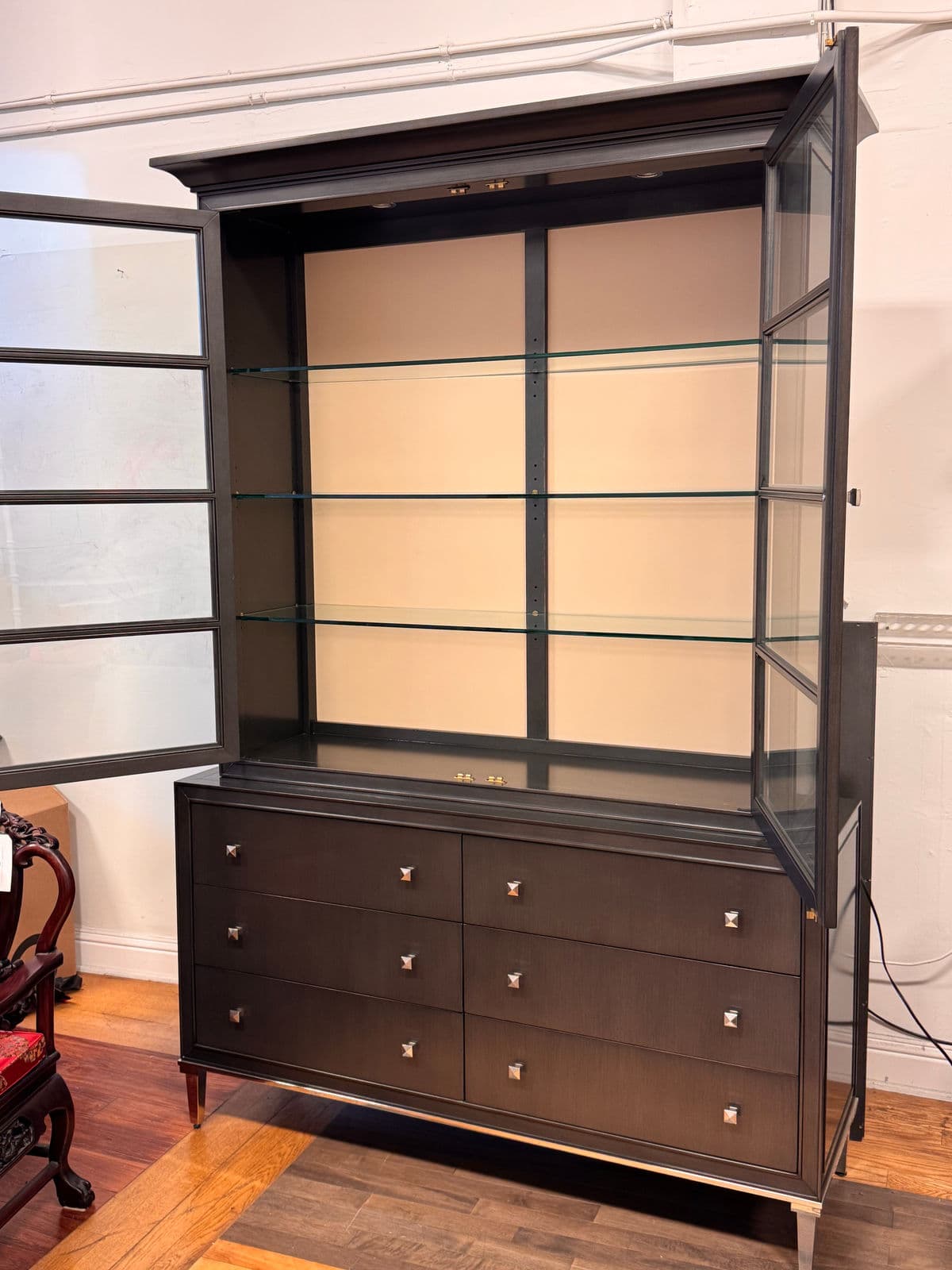 Swaim China Display Cabinet - Thumbnail 6