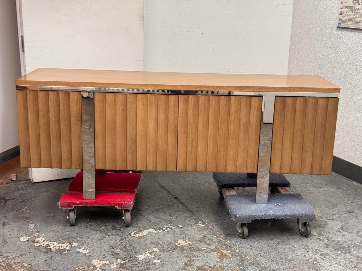 Swaim Emory Media Cabinet - Thumbnail 3