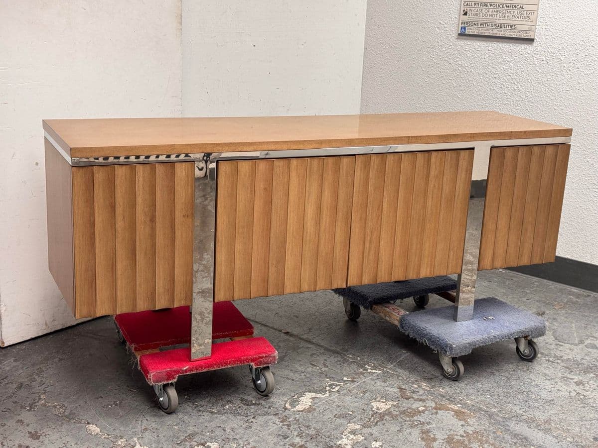 Swaim Emory Media Cabinet - Thumbnail 10