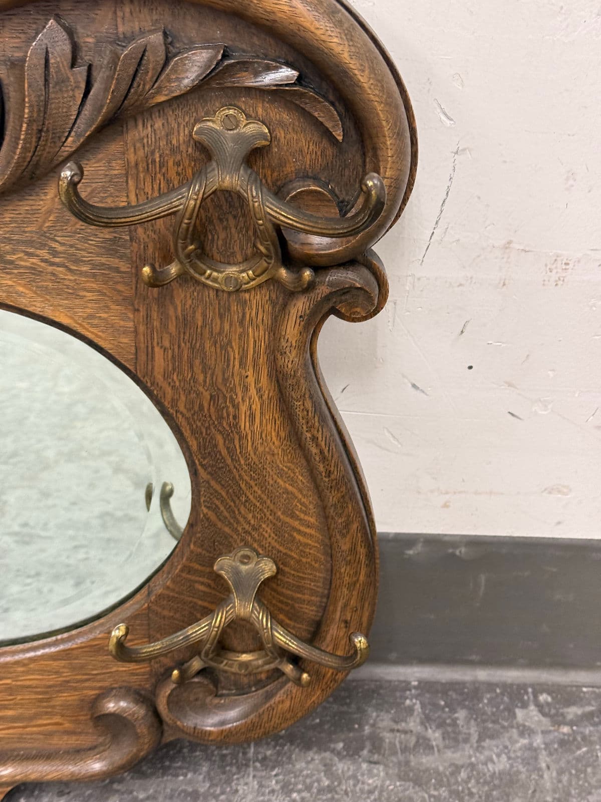 Circa 1920's Tiger Oak Wood Wall Mirror With Hanging Hooks - Thumbnail 5