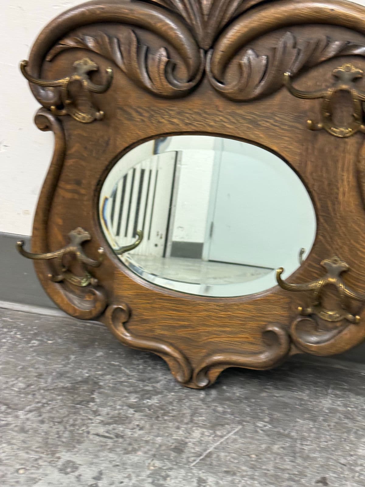 Circa 1920's Tiger Oak Wood Wall Mirror With Hanging Hooks - Thumbnail 6