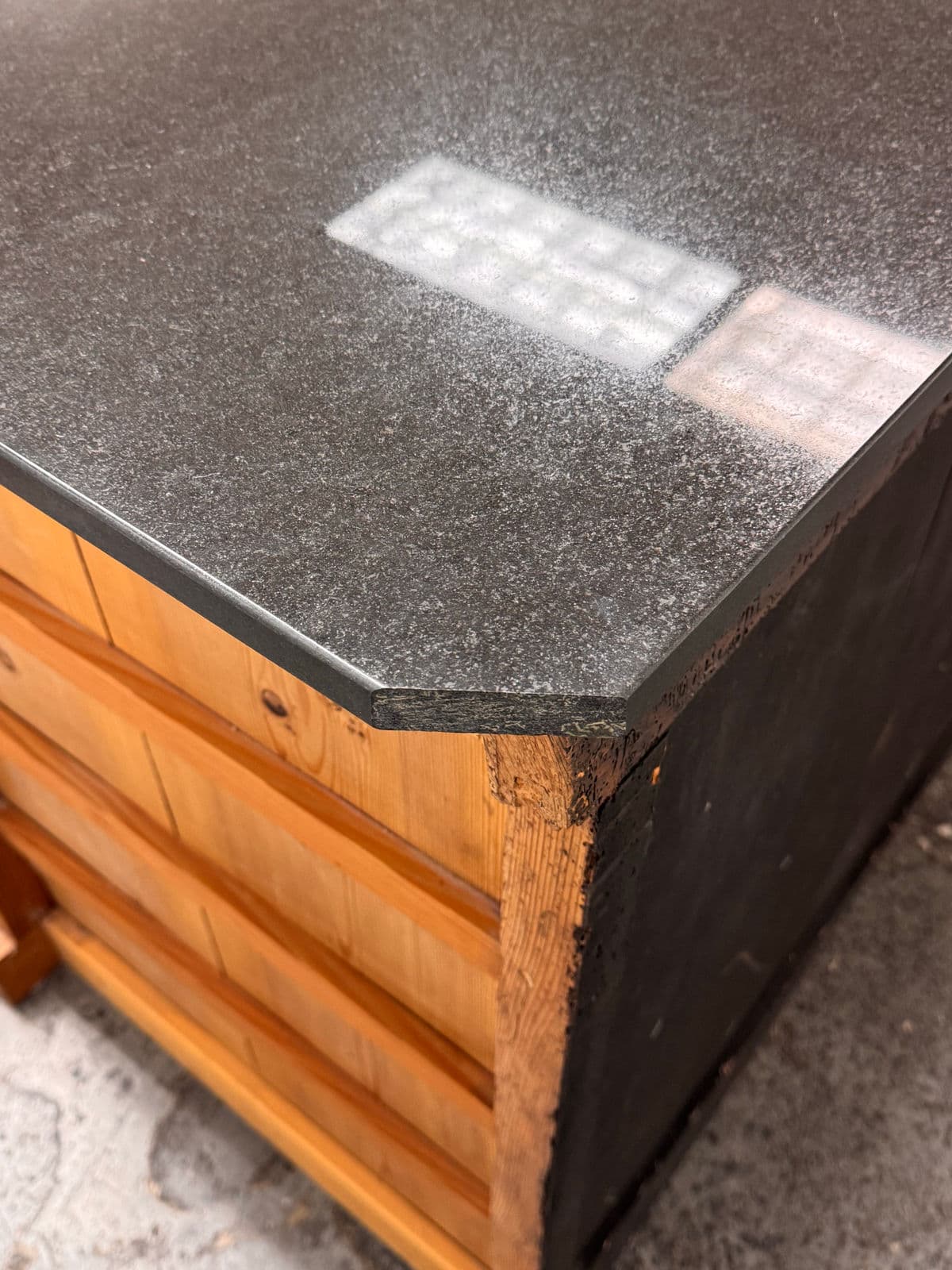 Vintage Japenese Marble Top Tansu - Thumbnail 4