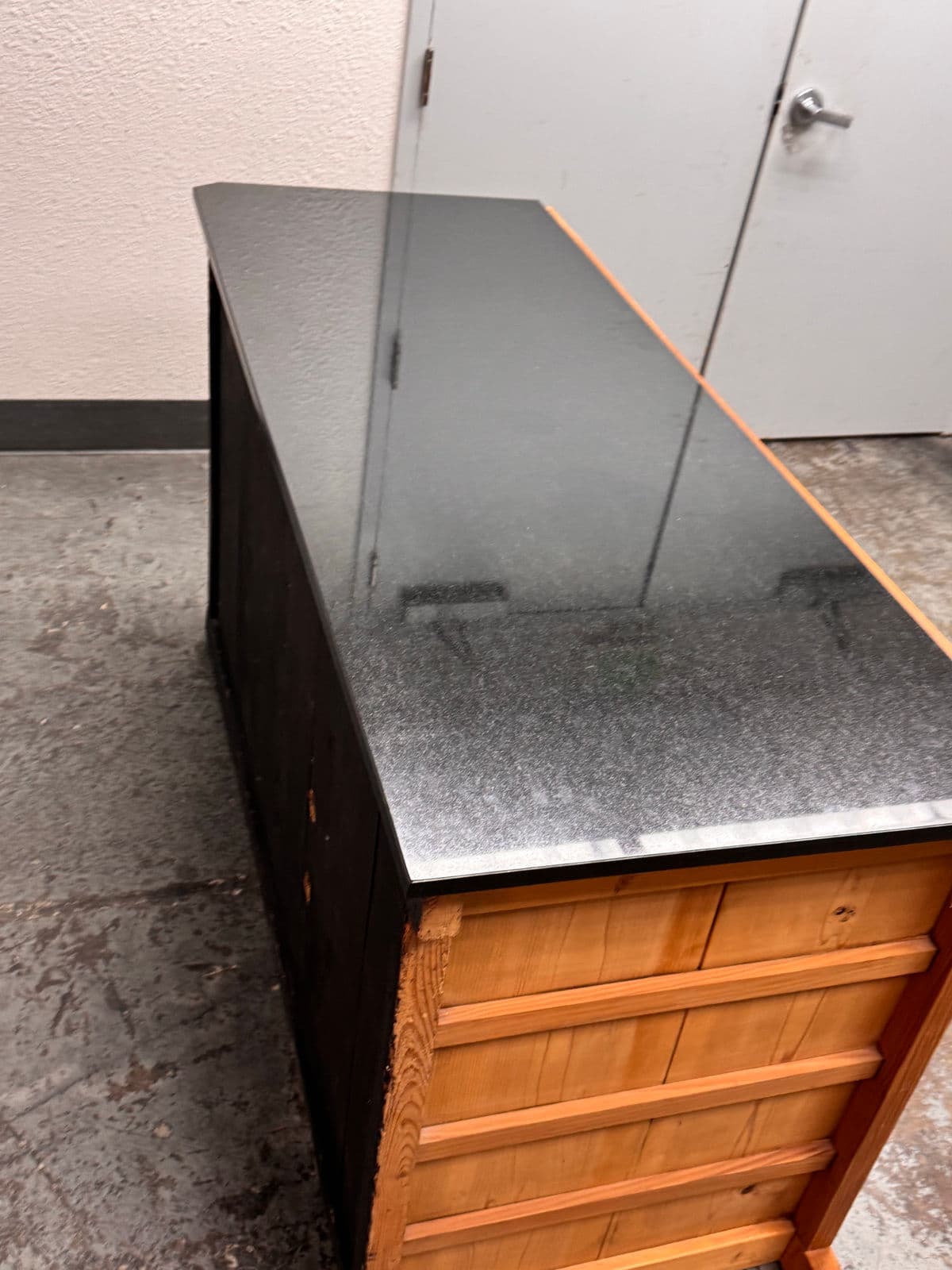 Vintage Japenese Marble Top Tansu - Thumbnail 6