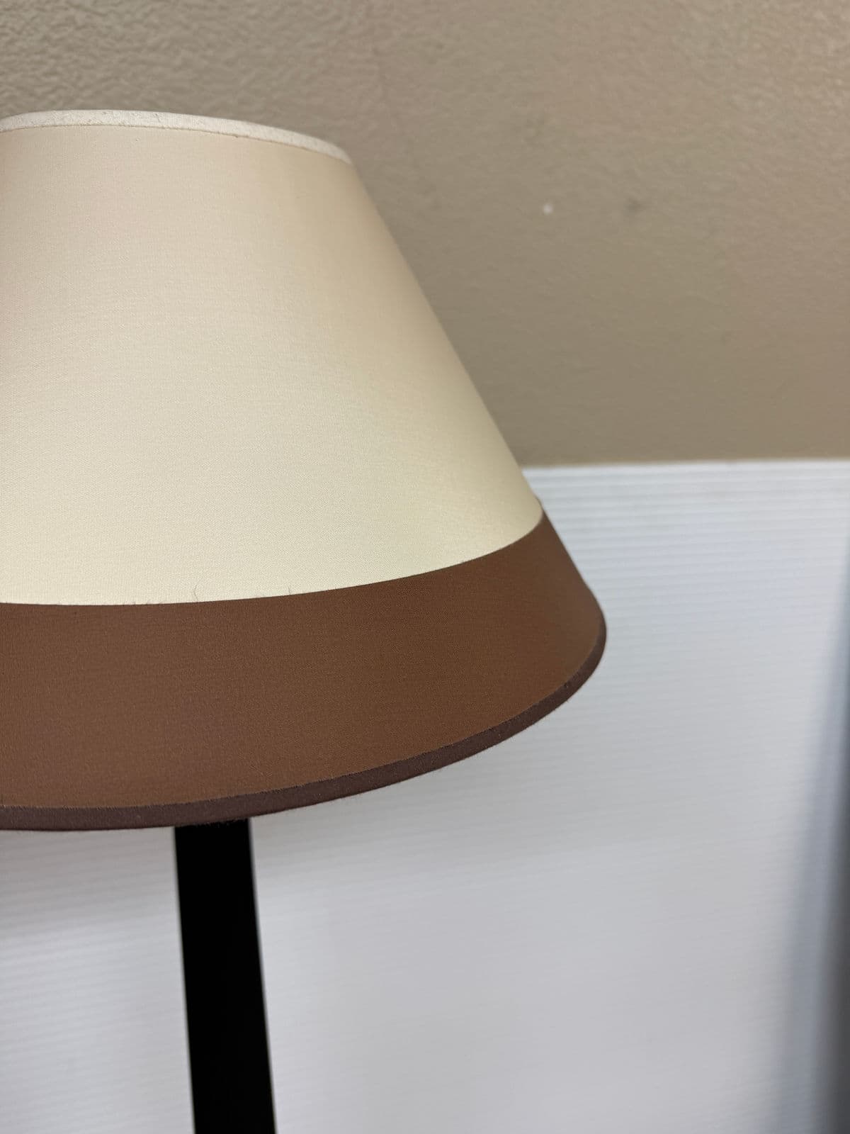 Modénature Alba Floor Table, Pair - Thumbnail 11