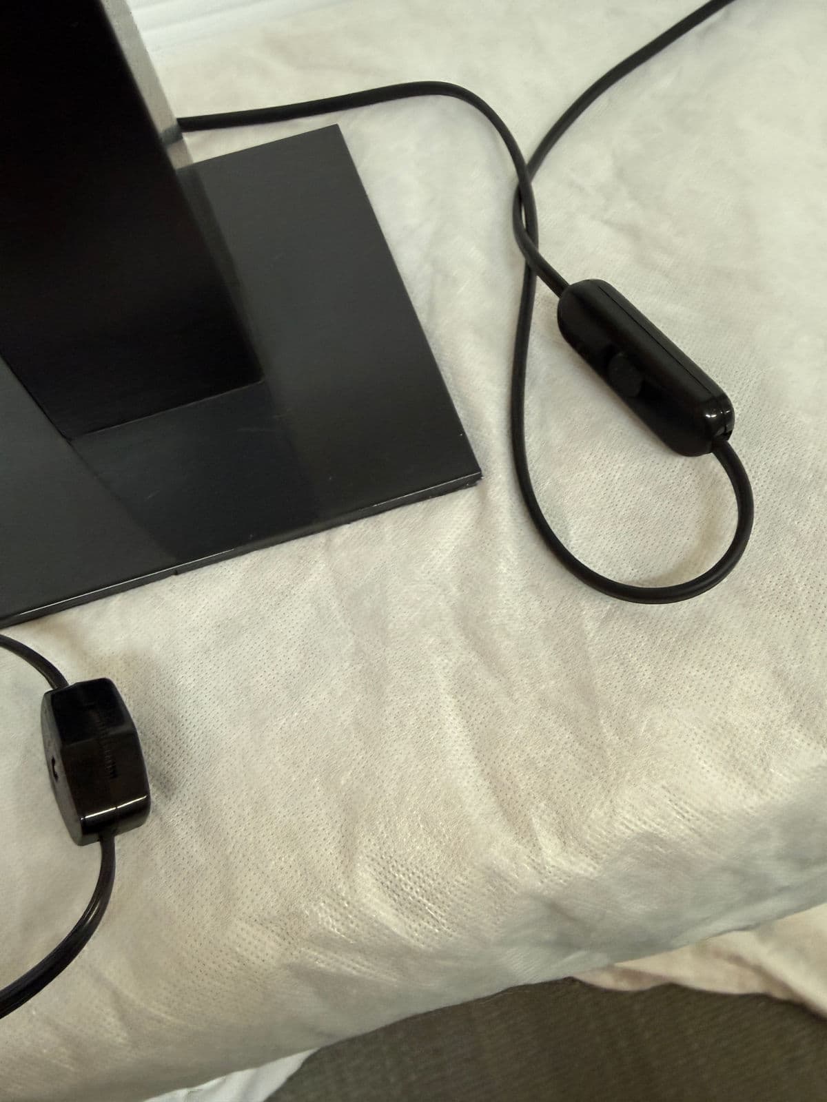 Modénature Alba Floor Table, Pair - Thumbnail 9