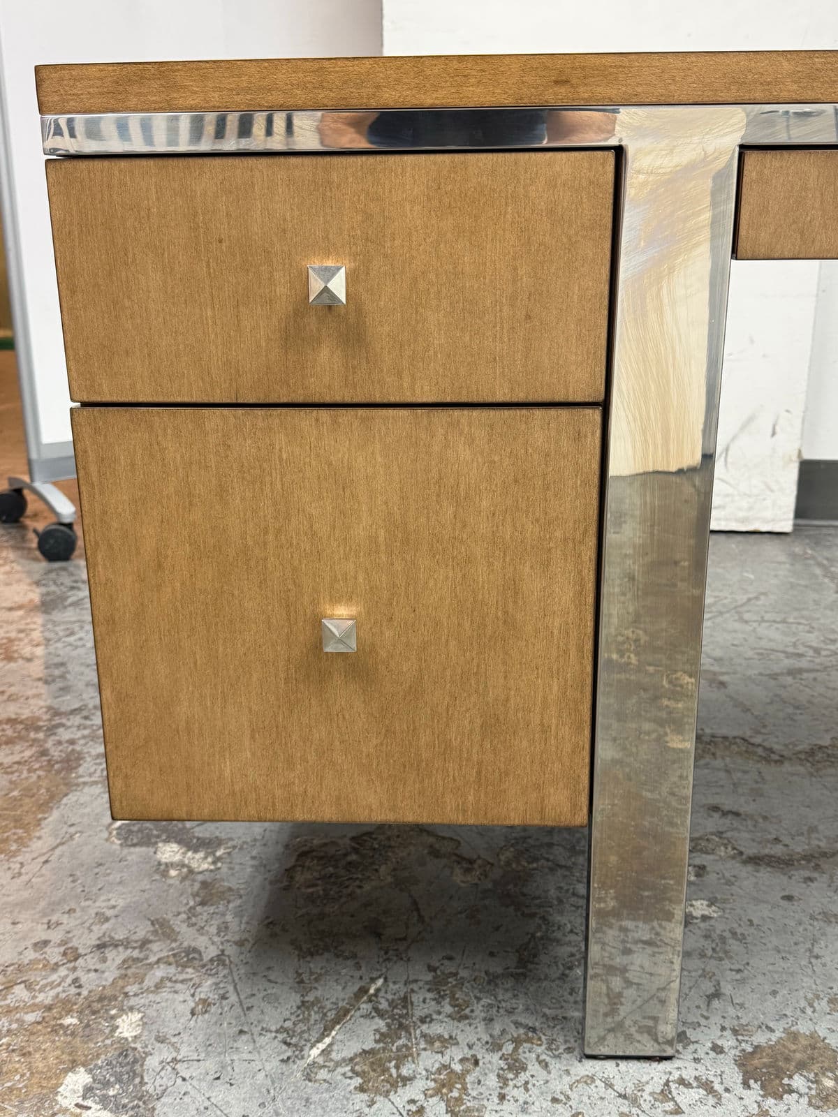 Swaim Executive Desk - Thumbnail 9