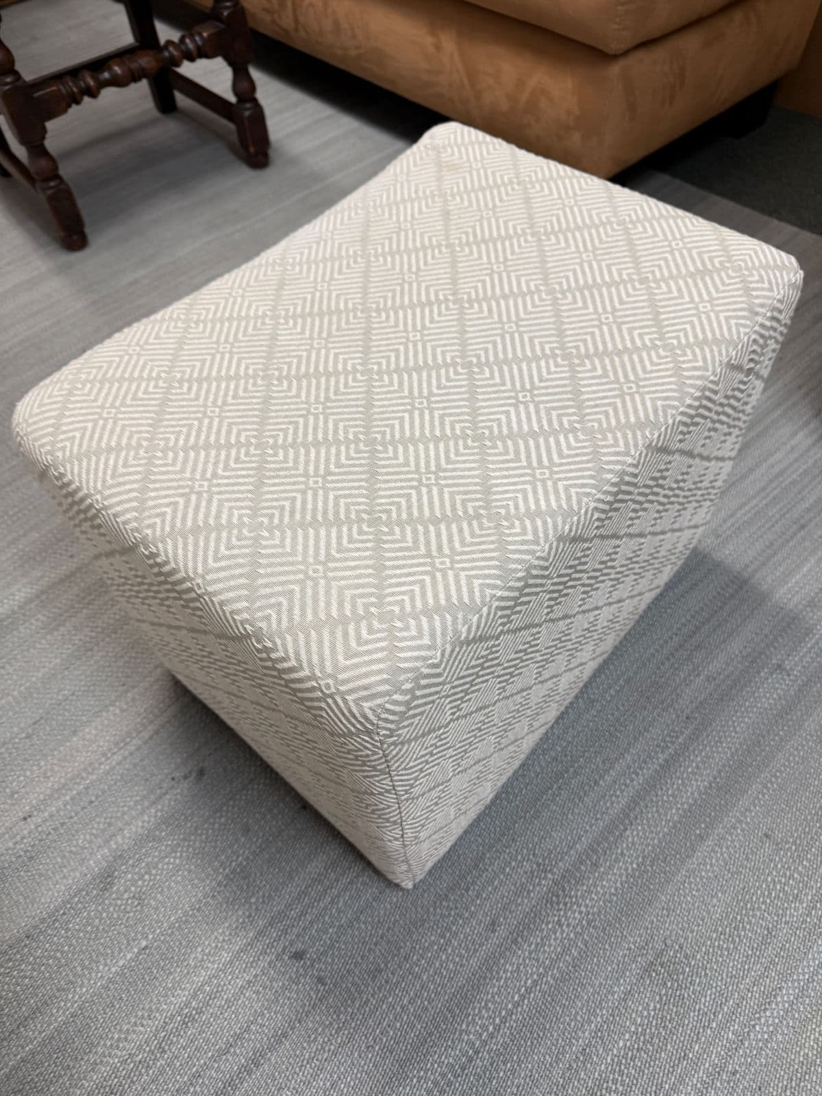 Plantation (Arden Home) Lounge Chair + Ottoman, Set - Thumbnail 5