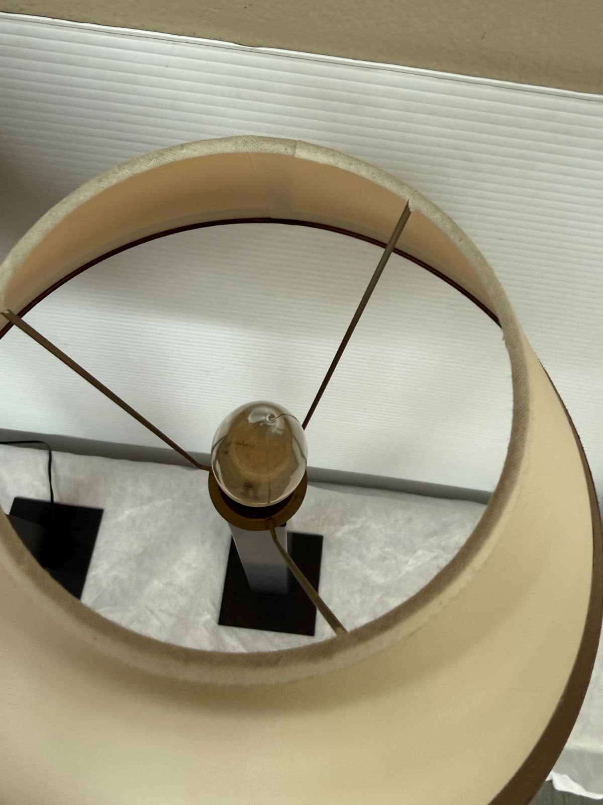 Modénature Alba Floor Table, Pair - Thumbnail 10