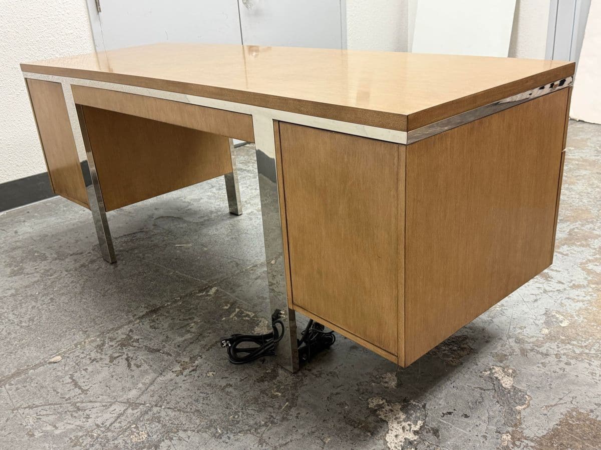 Swaim Executive Desk - Thumbnail 8