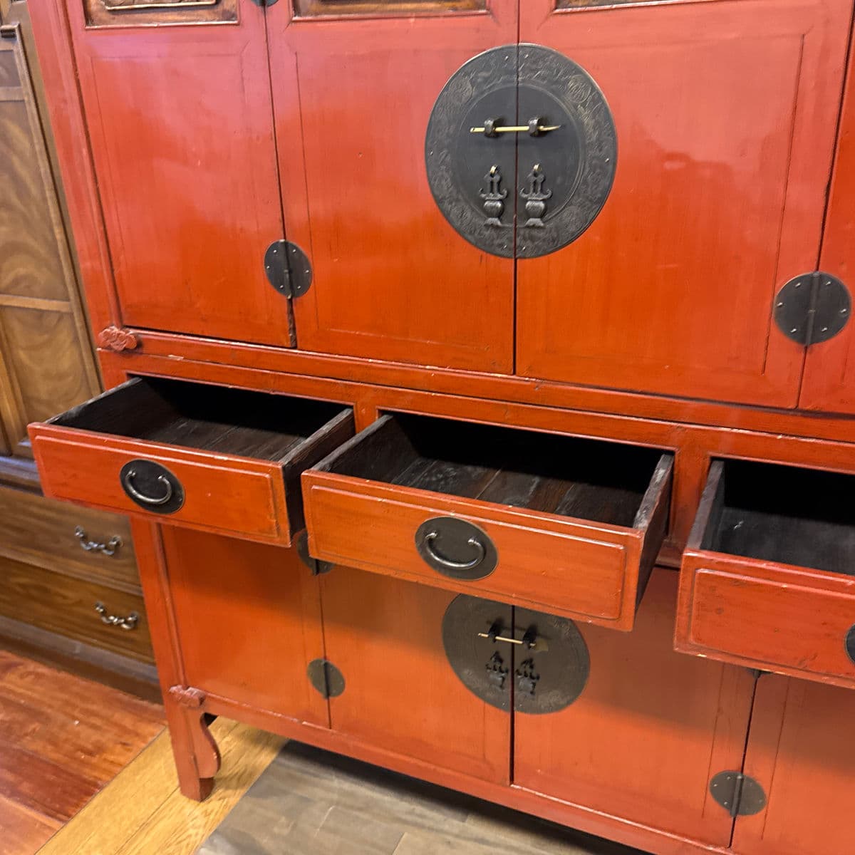 Vintage Asian Lacquered Cabinet - Thumbnail 13