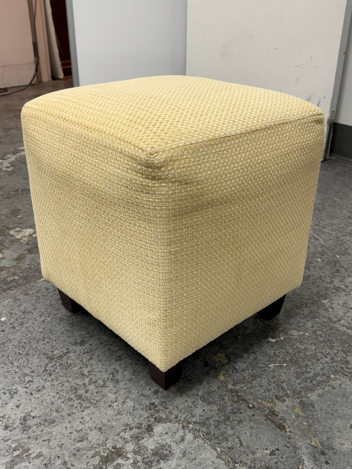 Ballard Designs Goldenrod Ottoman - Thumbnail 3