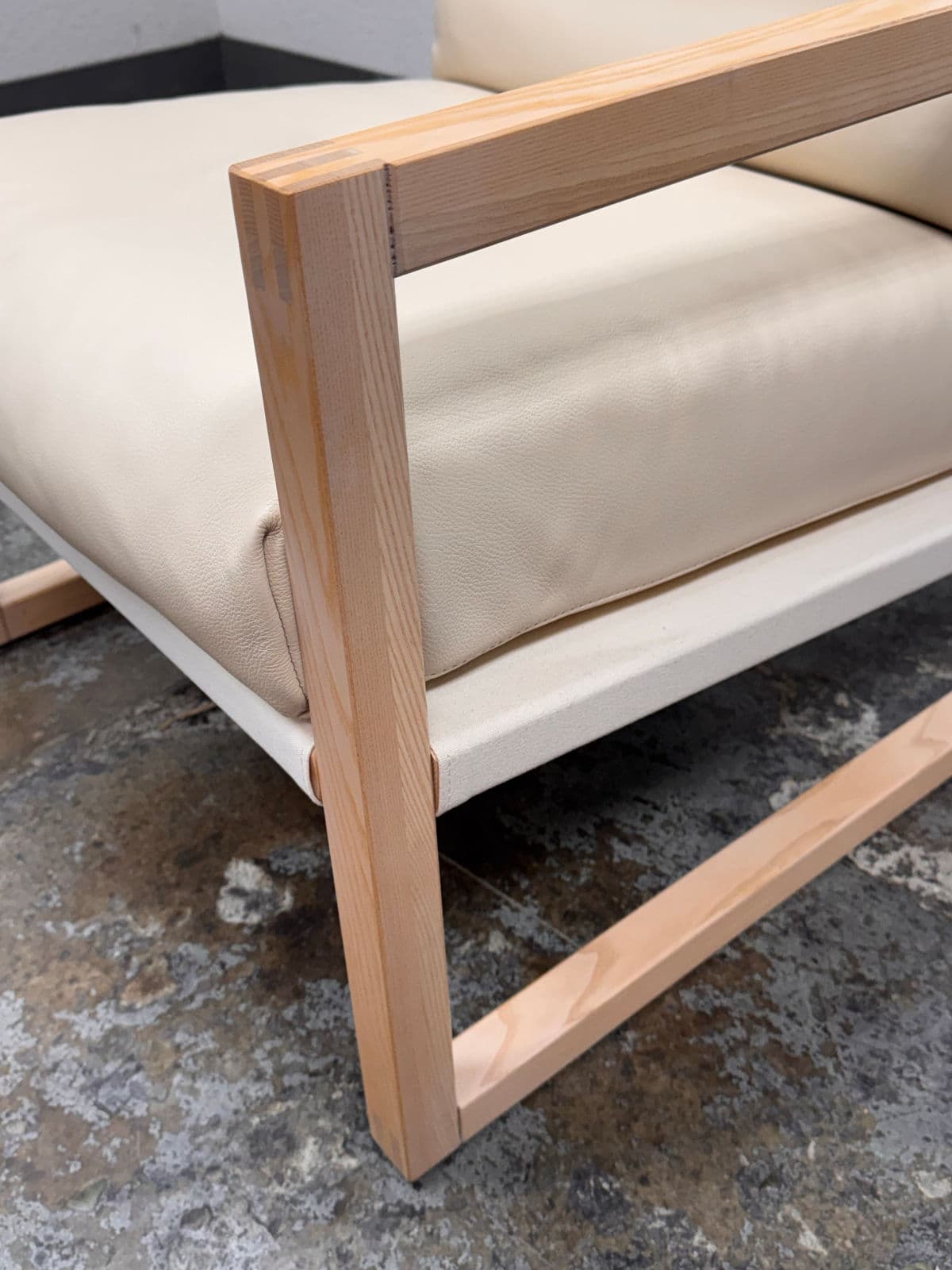 Eq3 Chiara Lounge Leather Chair - Thumbnail 10