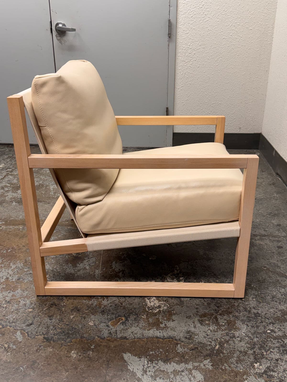 Eq3 Chiara Lounge Leather Chair - Thumbnail 6