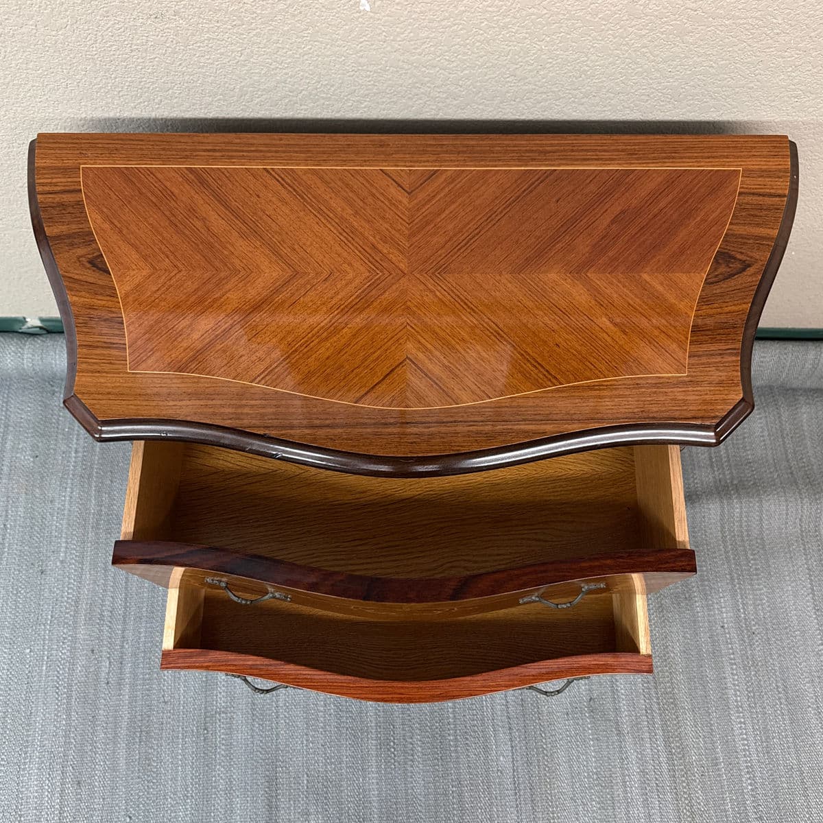 Louis XV Style Chest of Drawers - Thumbnail 12