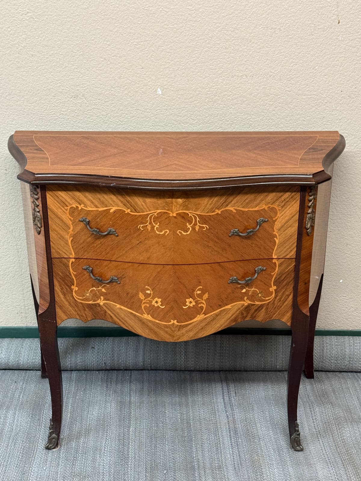 Louis XV Style Chest of Drawers - Thumbnail 5