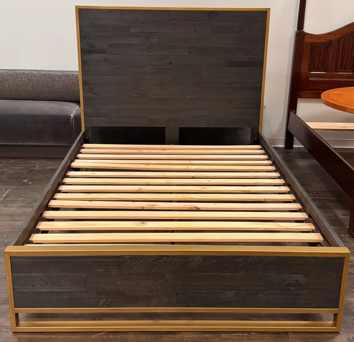 Queen Size Zin Home Elle Brass Bed Frame - Thumbnail 3