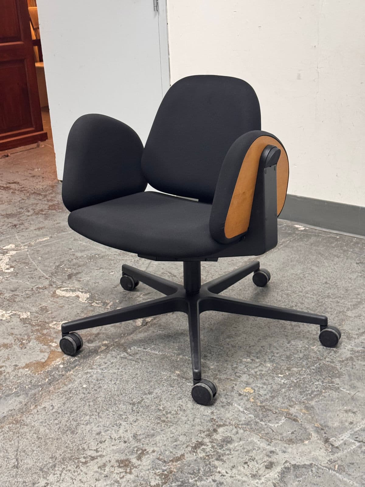 Beyou Meditation Office Chair - Thumbnail 3