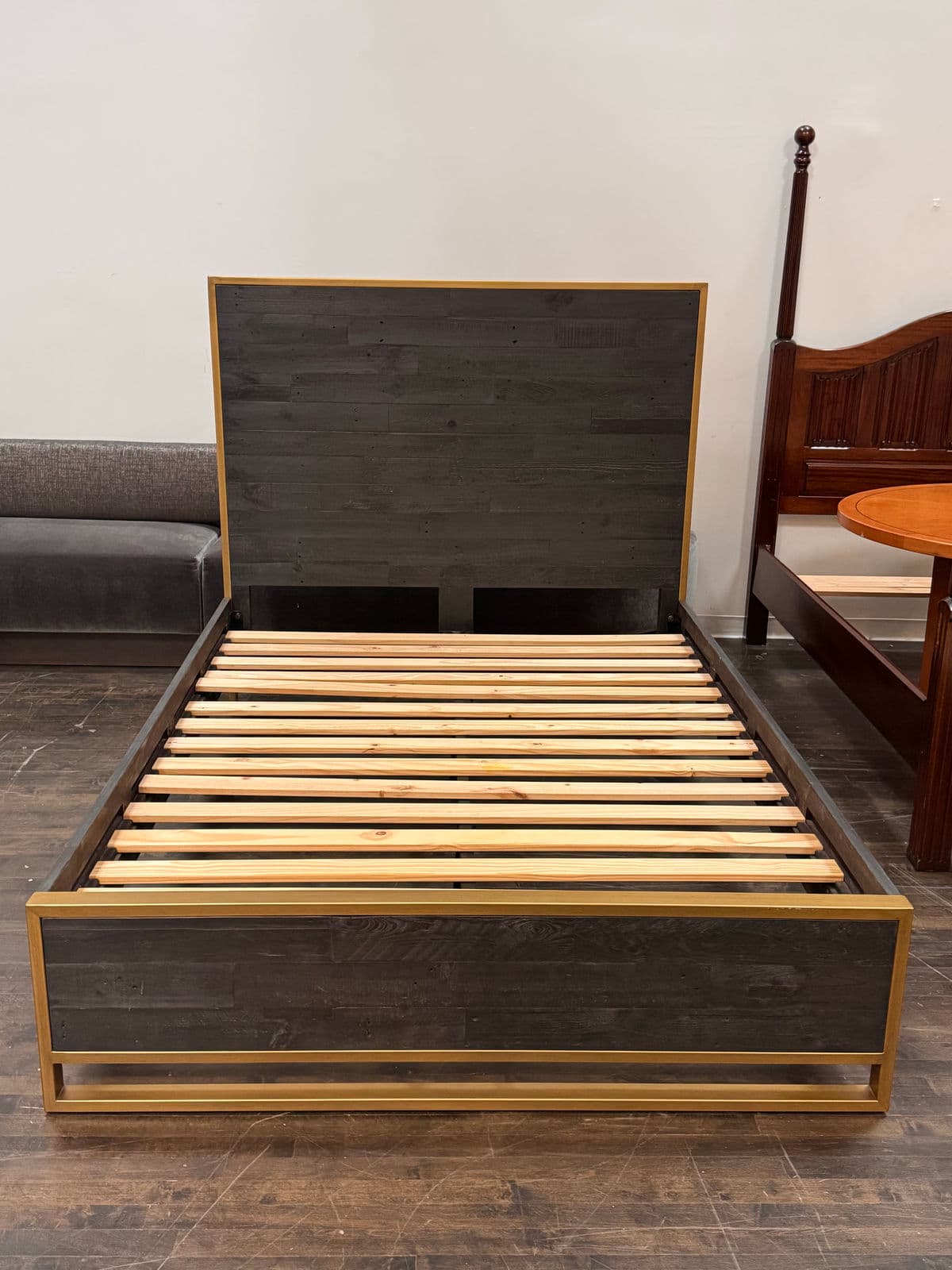 Queen Size Zin Home Elle Brass Bed Frame - Thumbnail 3