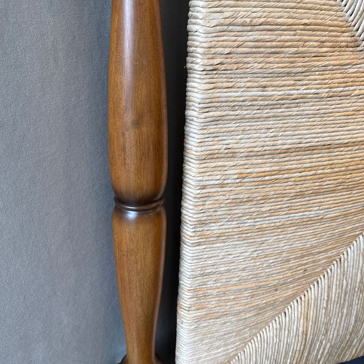 Queen Size Woven Rush Headboard - Thumbnail 7