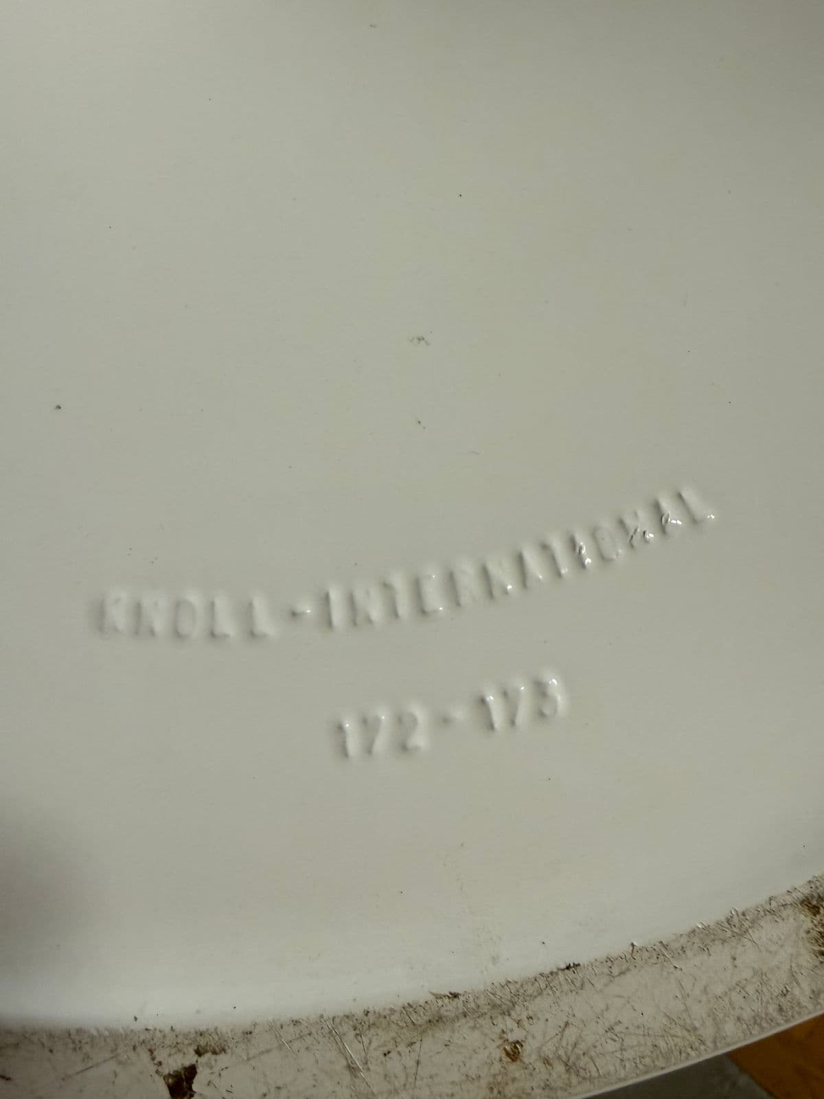 42 Inch Eero Sarrinen Knoll Saarinen Tulip Table - Thumbnail 8