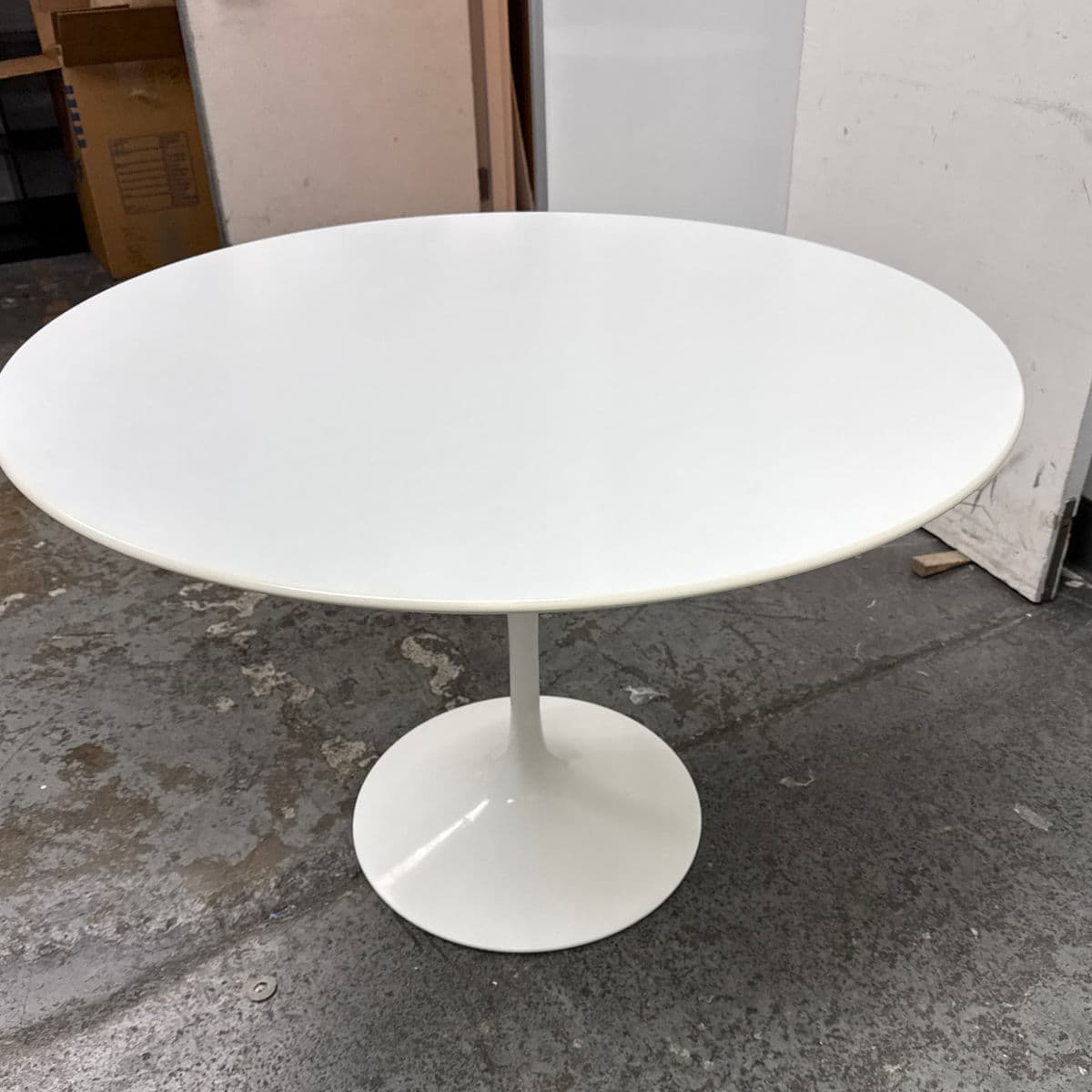 42 Inch Eero Sarrinen Knoll Saarinen Tulip Table - Thumbnail 5
