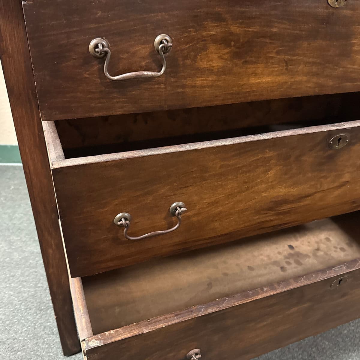 Victorian Eastlake Style Dresser With Mirror - Thumbnail 12