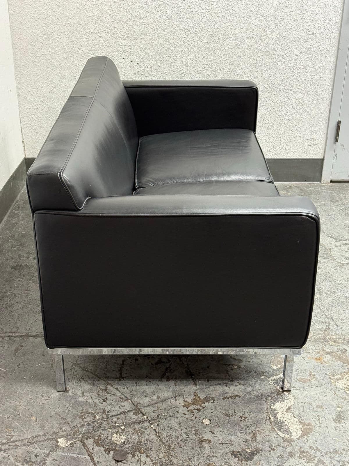 Ted Boerner for Design Within Reach Theatre Sofa - Thumbnail 10