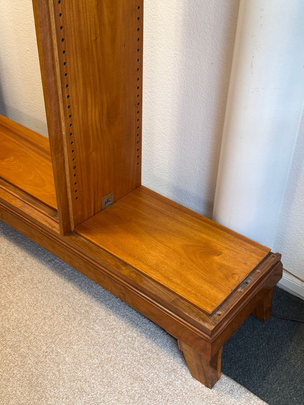 Mid 20th Century Linen Press/Armoire - Thumbnail 8