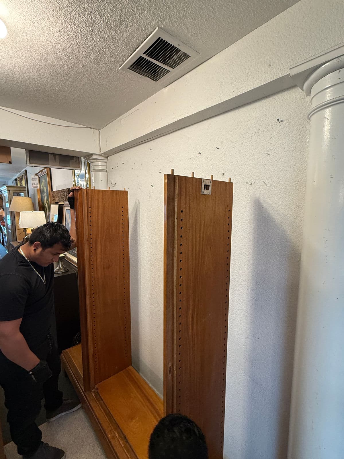 Mid 20th Century Linen Press/Armoire - Thumbnail 7