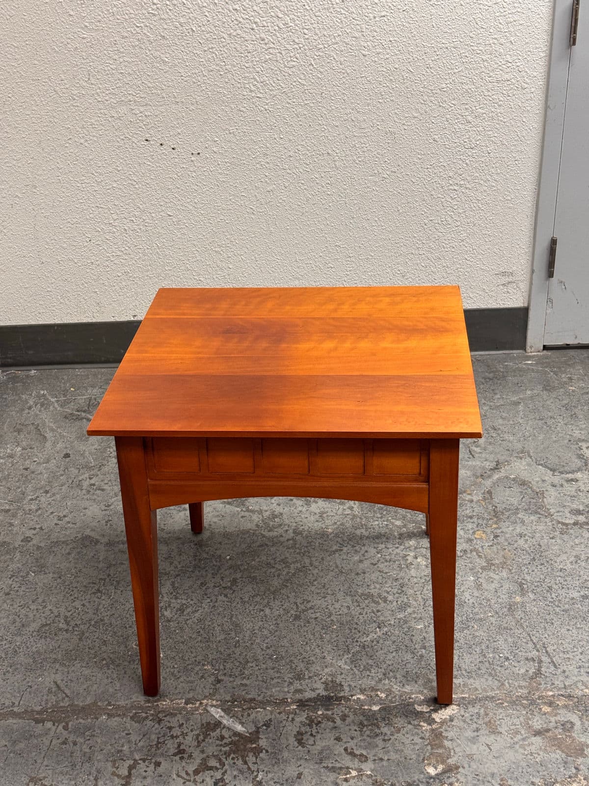 Circa 1999 Impressions by Thomasville Bridges Collection Side Table - Thumbnail 5