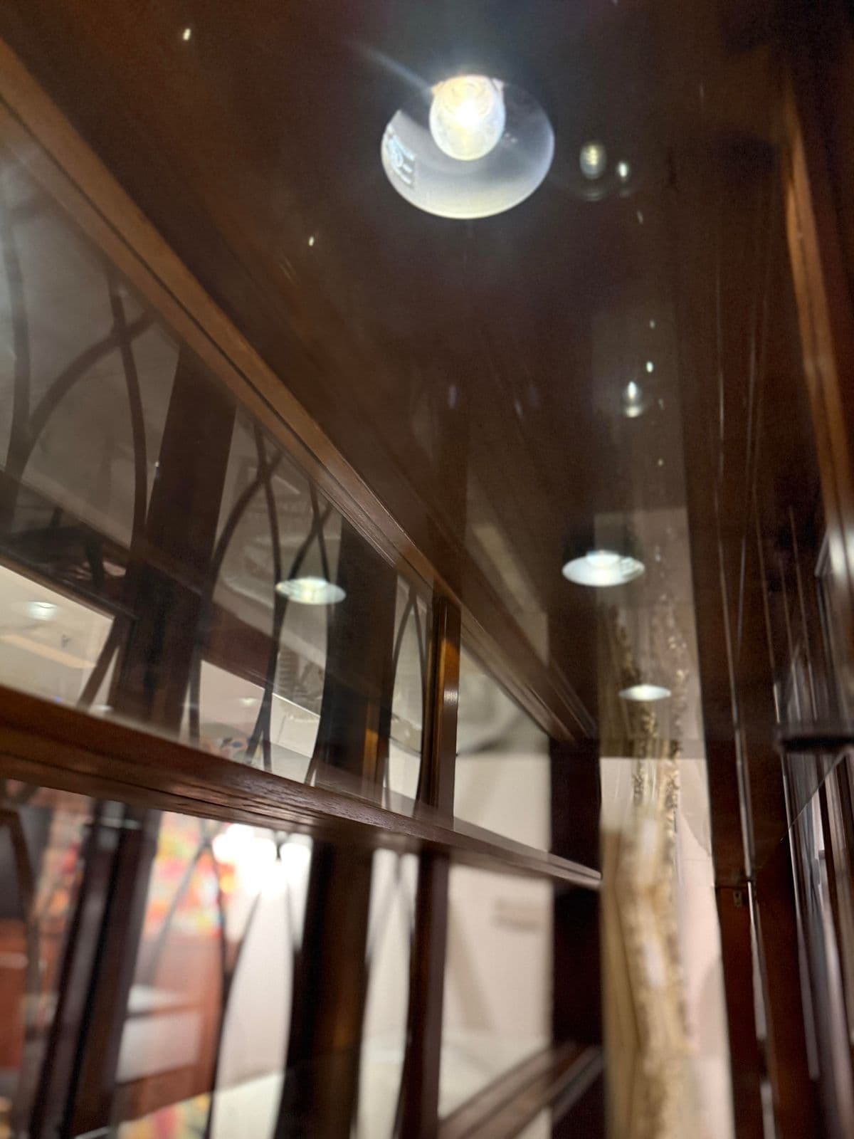 Federal Style Carved Mahogany Lighted Breakfront China Cabinet - Thumbnail 12