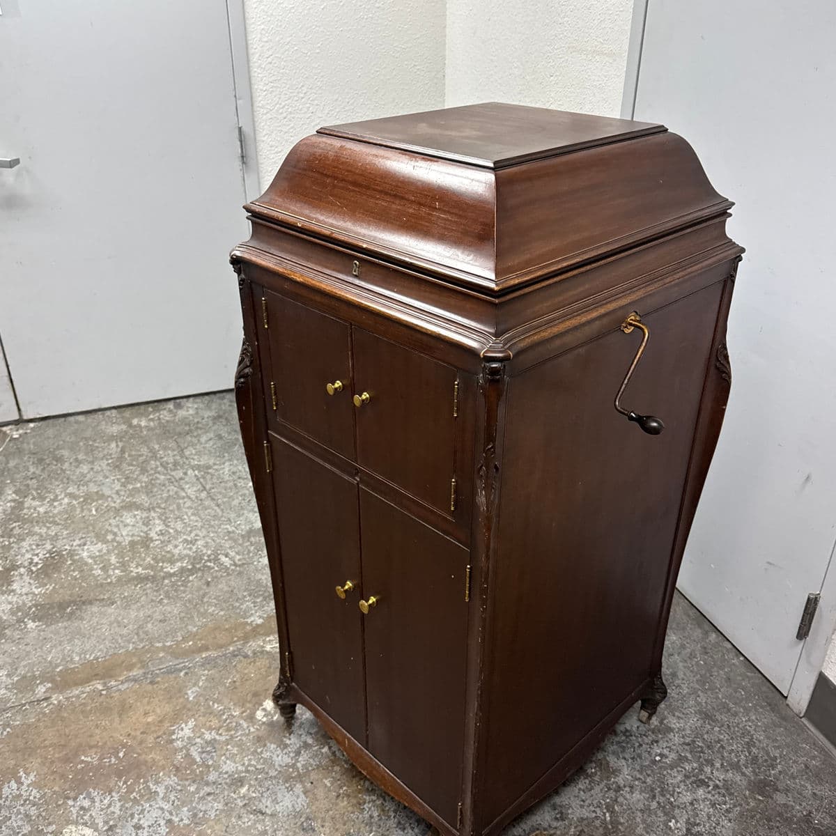 Antique Victor Victrola XVI Phonograph - Thumbnail 9