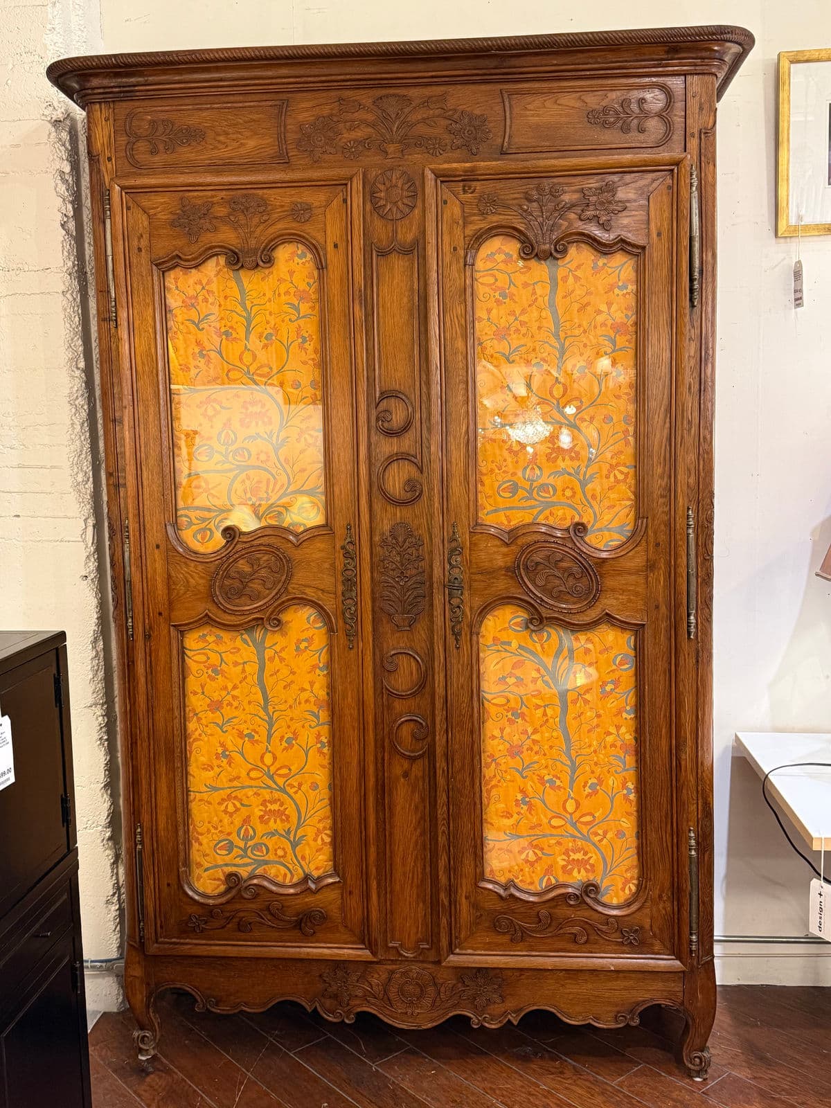 19th Century French Provincial Louis XV Armoire - Thumbnail 4