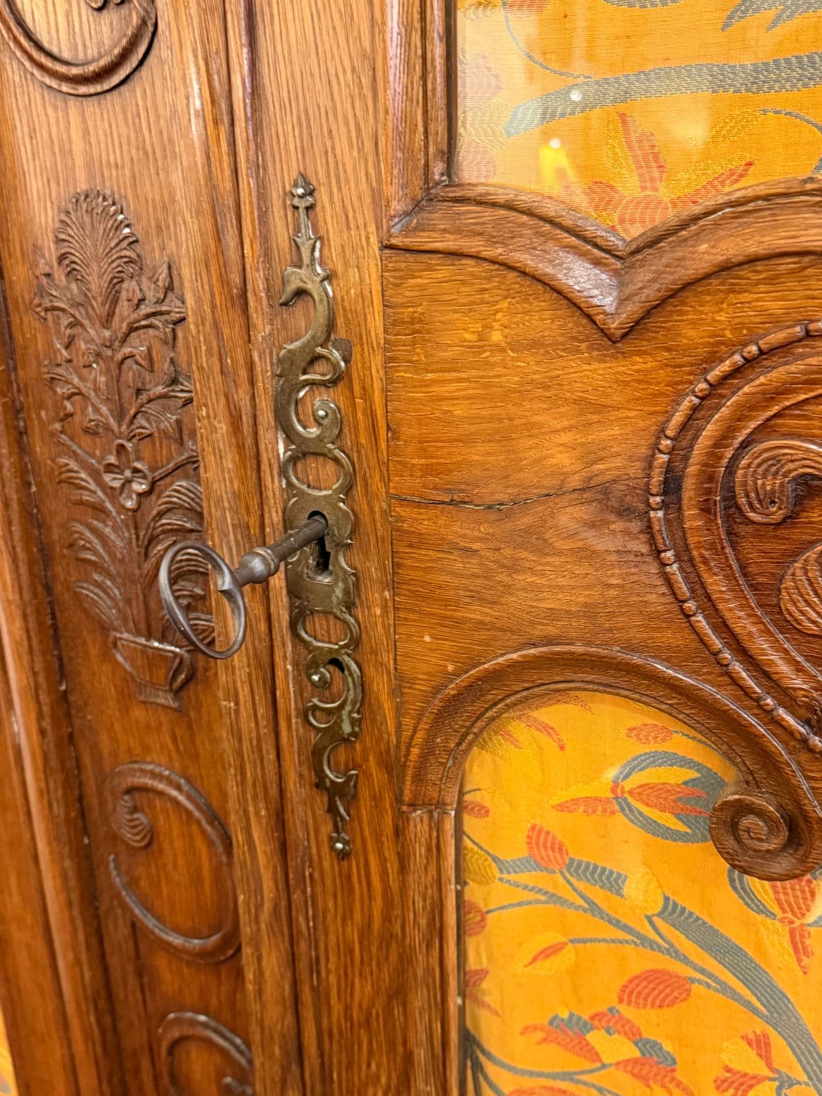 19th Century French Provincial Louis XV Armoire - Thumbnail 9