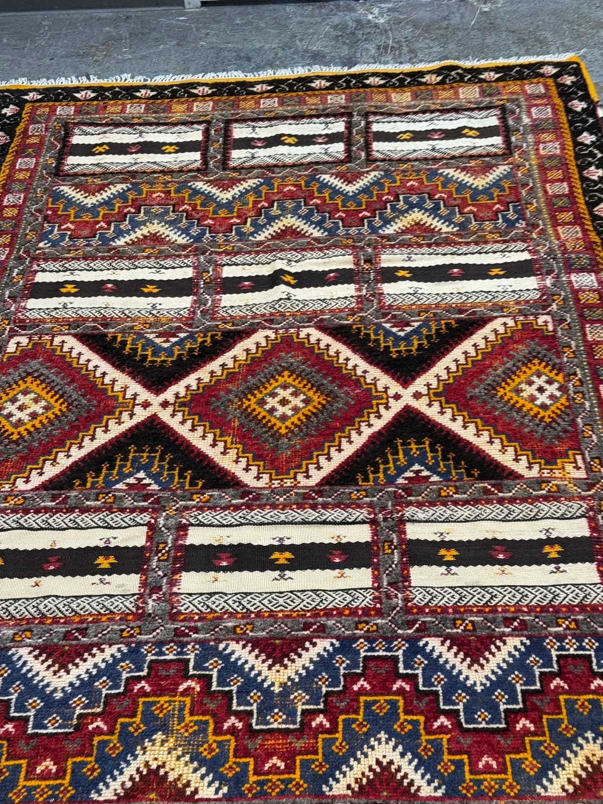5ft 5in X 9ft Taznakht Berber Flat Weave Area Rug - Thumbnail 10